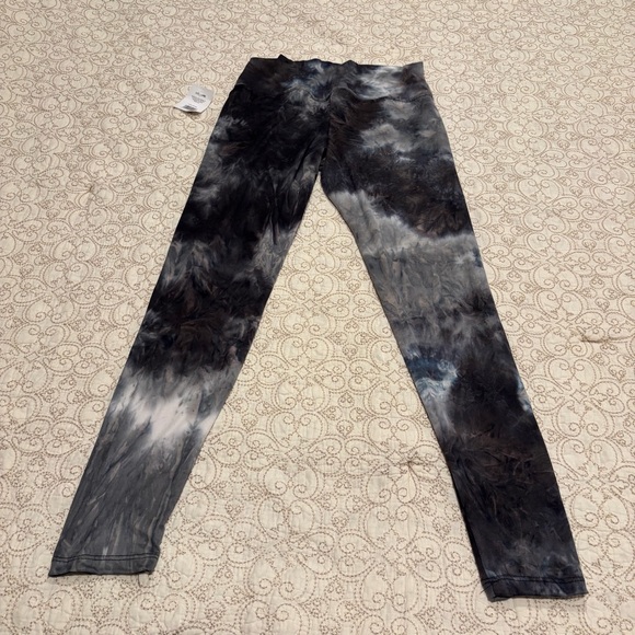 NWT Style 5 Women’s Stylish Black and Gray Tie Dye Leggings Size Large - Picture 10 of 10